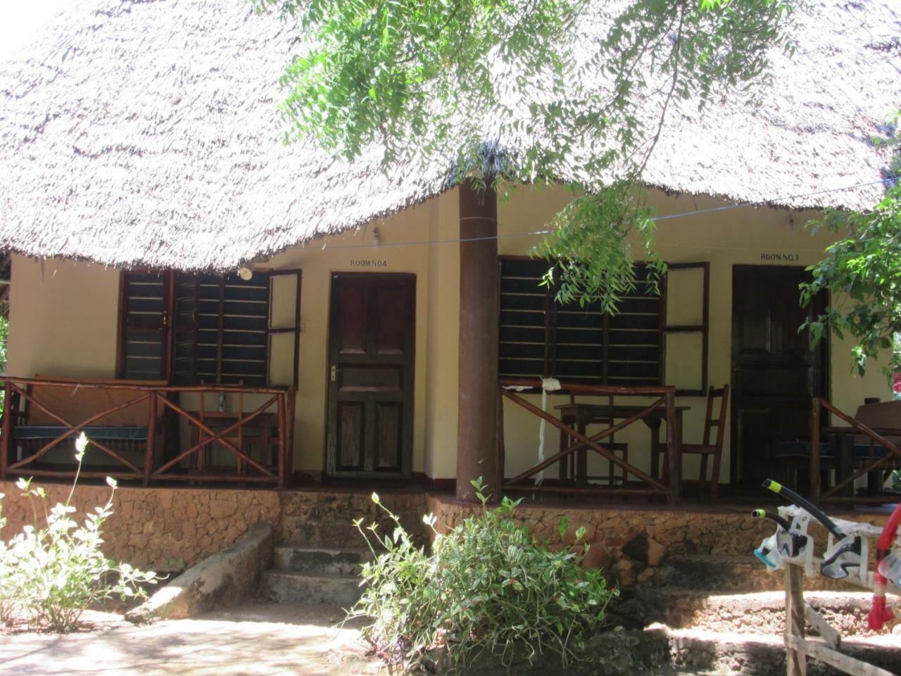 Baraka Aquarium Bungalows 南威 外观 照片